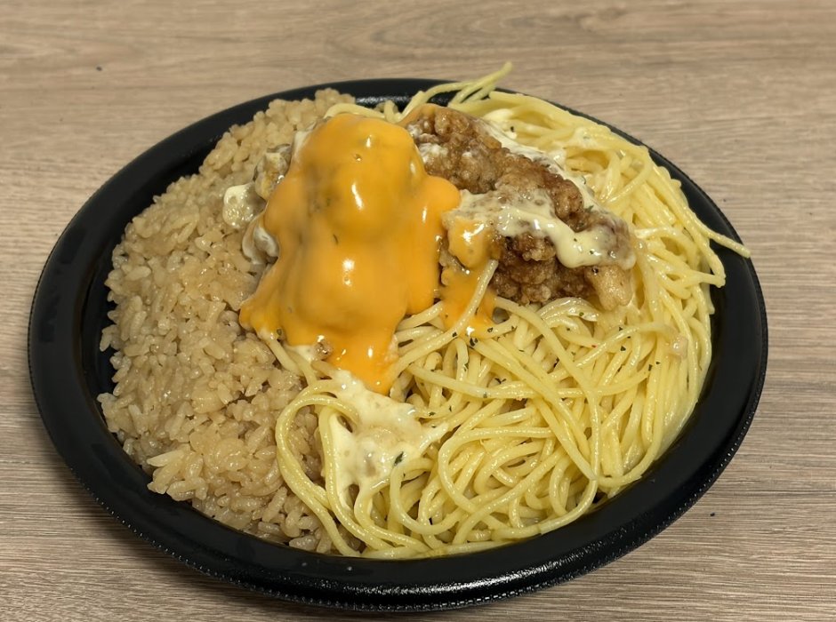 もちづきさんコラボセブンイレブン弁当ペペロンチーノ