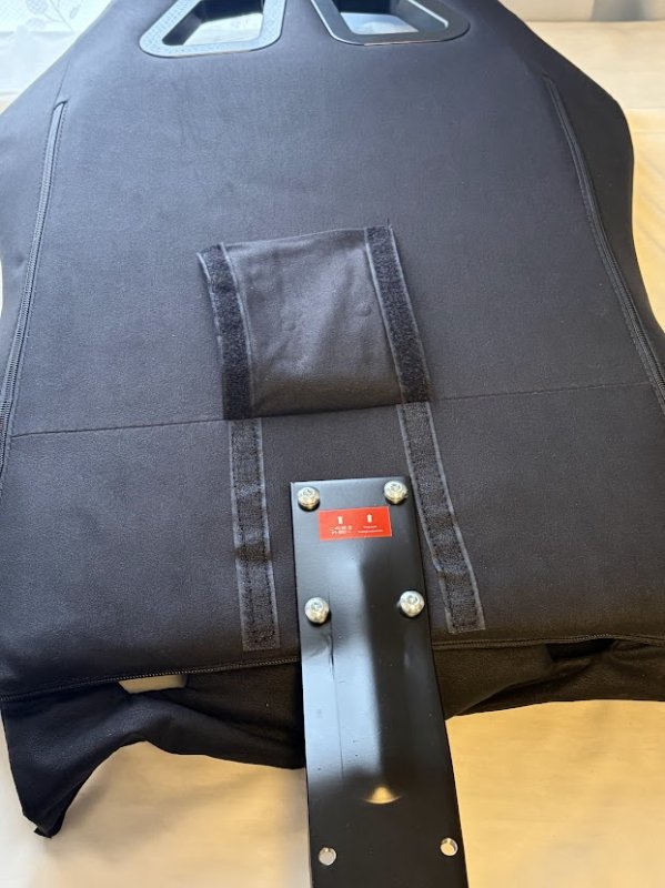 ゲーミングチェアの背面