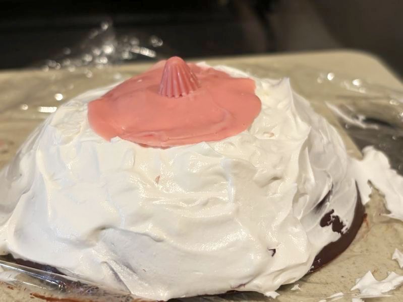 1人暮らしのバレンタインデーおっぱいチョコ乳首