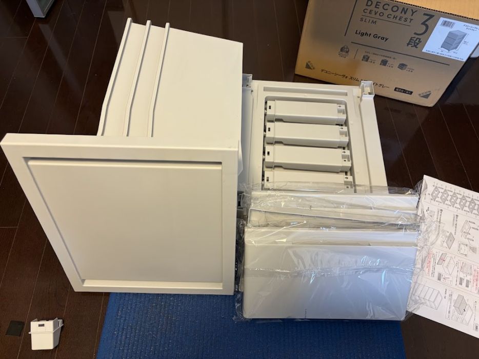 チェストの組み立て前